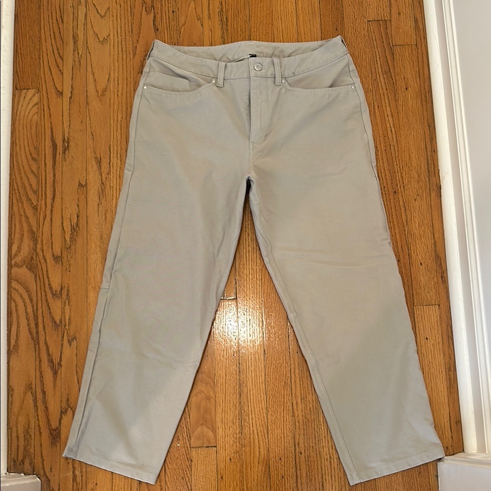 Lululemon ABC Pants Cropped Relaxed Utilitech Tan BARELY WORN